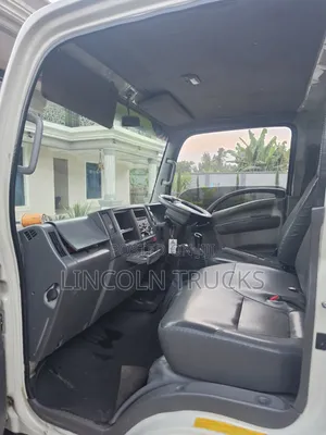 Isuzu NMR 