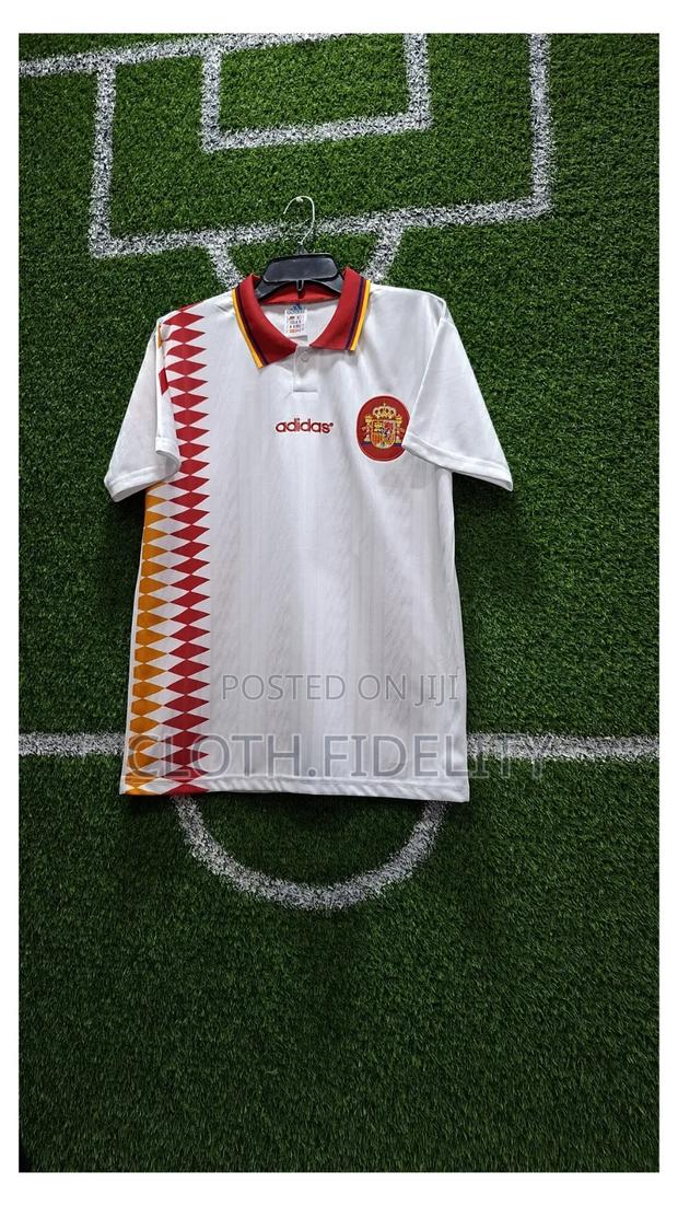 Spain Away 1994 Retro Jersey. - thumbnail 2