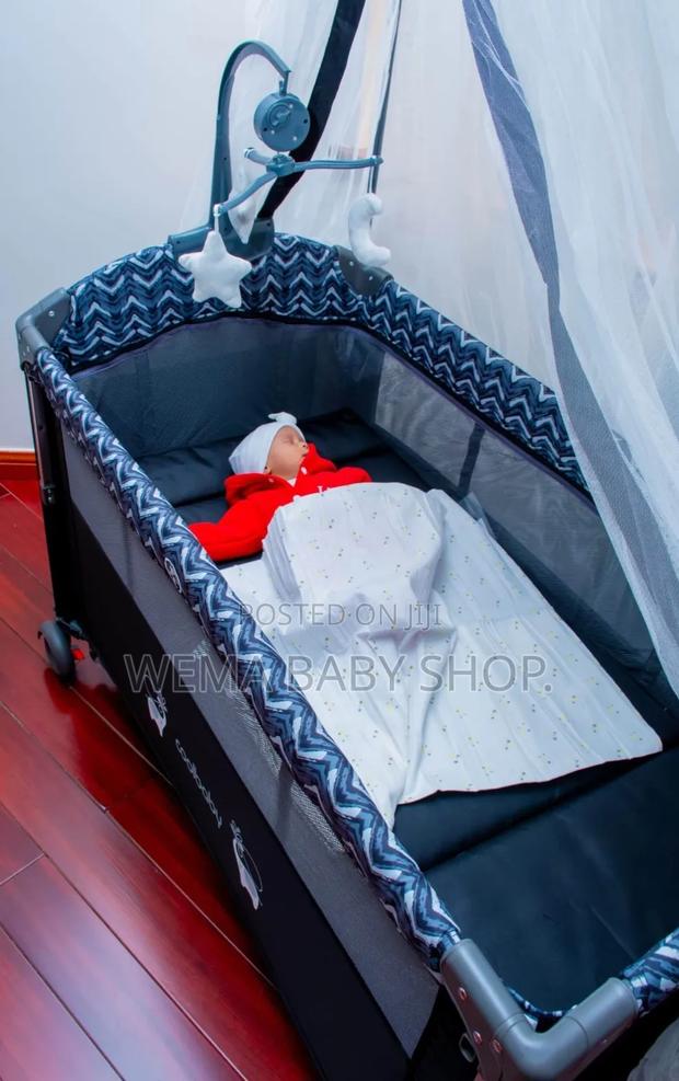 Foldable/Portable Baby Co-Sleeper/Playpen With Rocking System - thumbnail 7