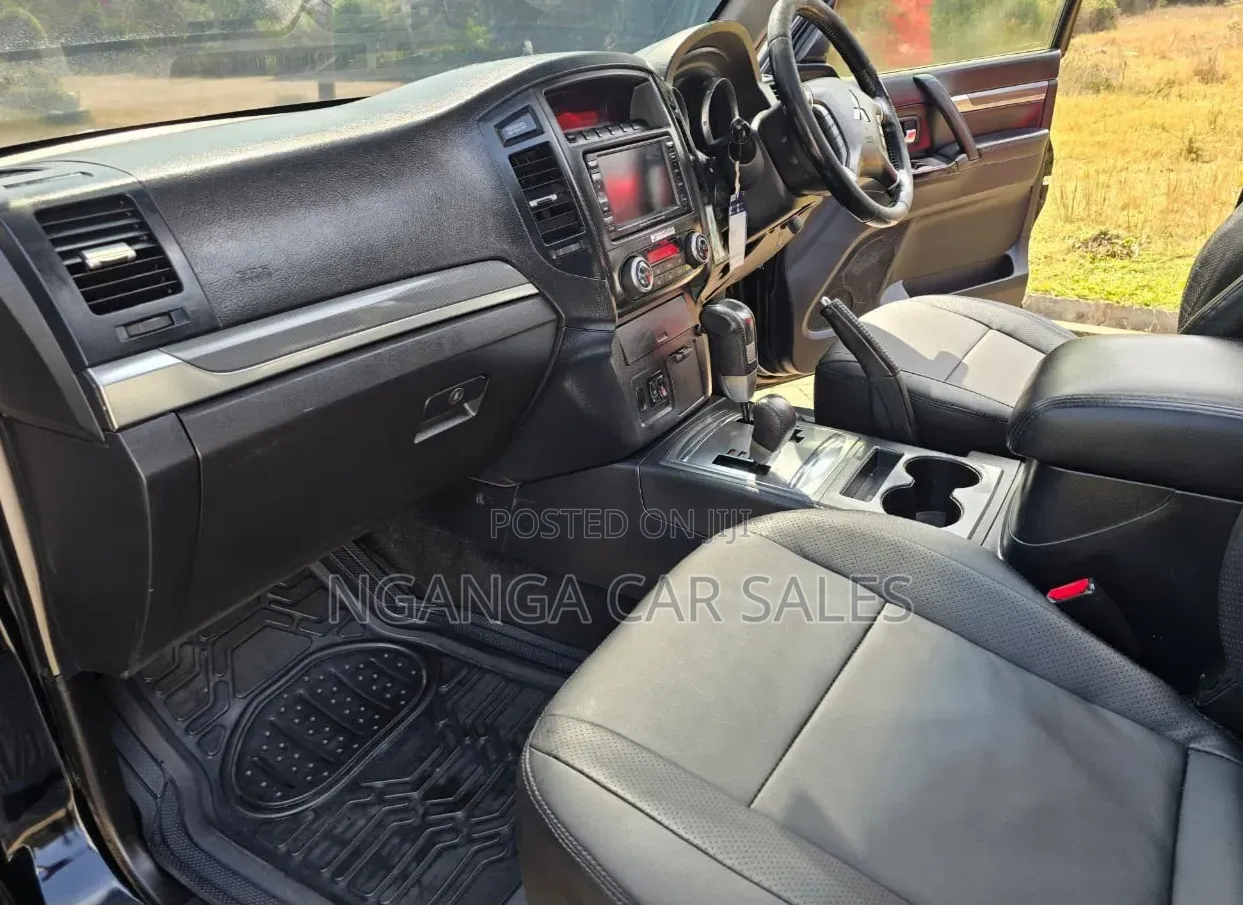Subaru Outback 2015 Black