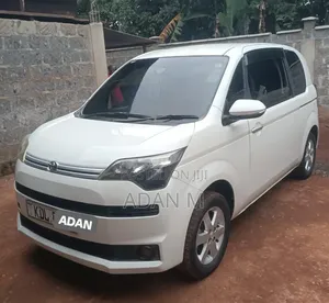 Toyota Spade 2016 White