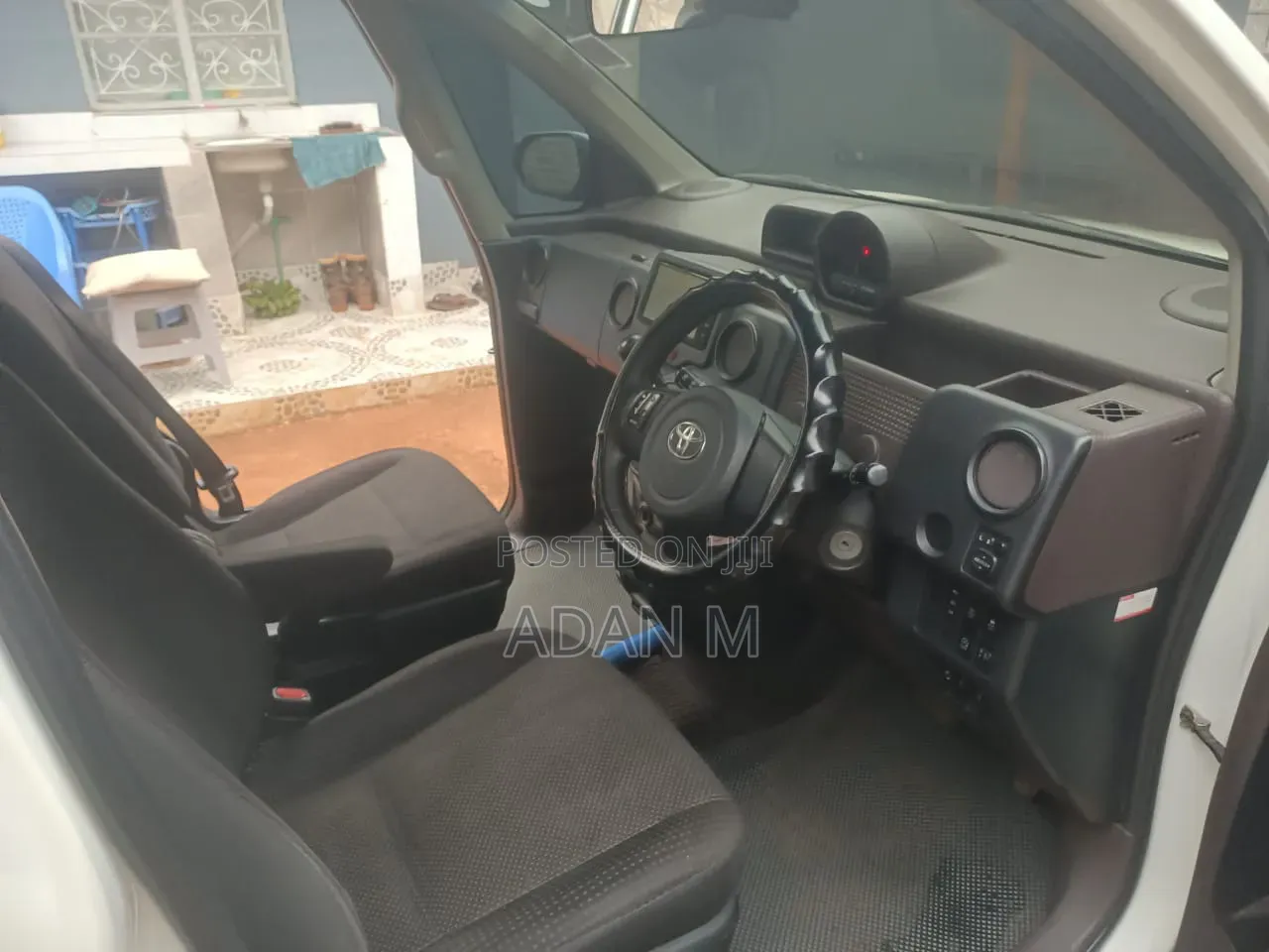 Toyota Spade 2016 White