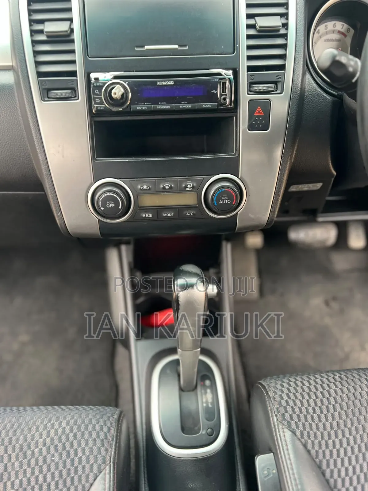 Nissan Tiida 2007 Silver