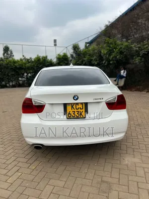 BMW 320i 2011 White