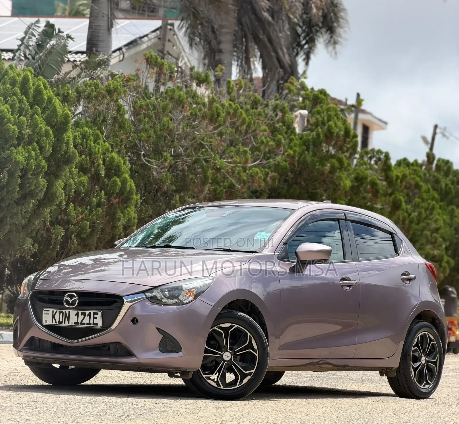 Mazda Demio 2016 Gold