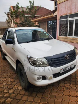 Toyota Hilux 2014 White
