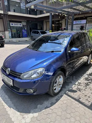 Volkswagen Golf 2014 Blue