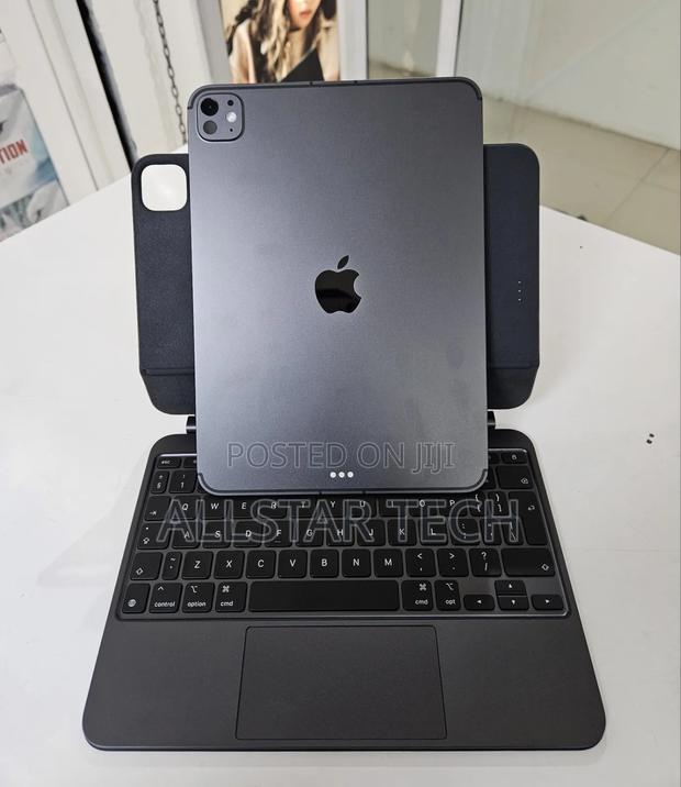 Apple iPad Pro 11 (2025) 512 GB Gray - main view