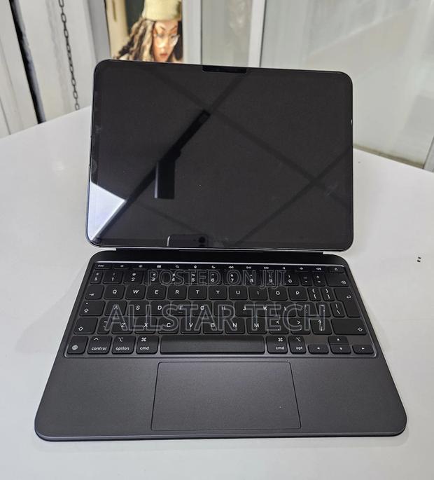 Apple iPad Pro 11 (2025) 512 GB Gray - thumbnail 6