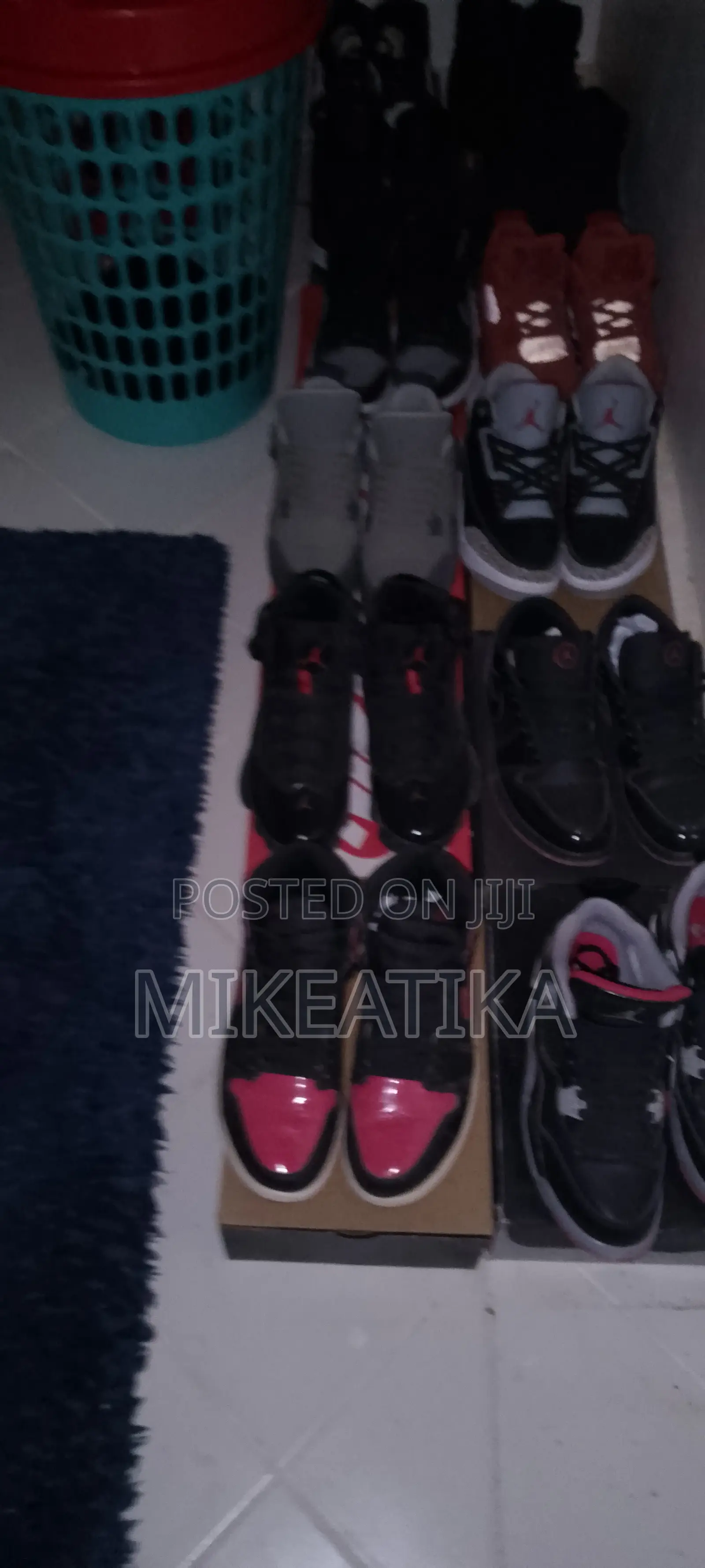 Jordan 12 Pairs With Boxes