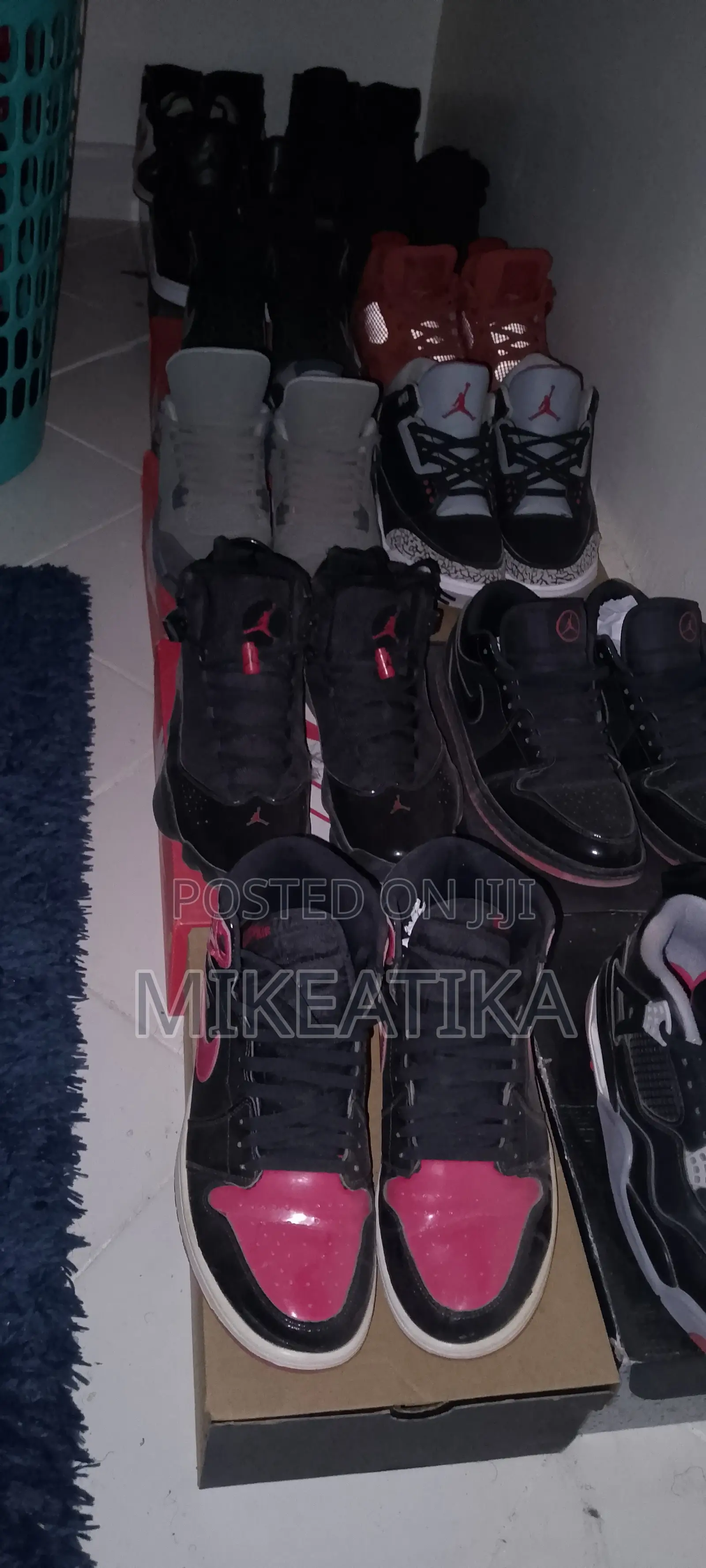Jordan 12 Pairs With Boxes