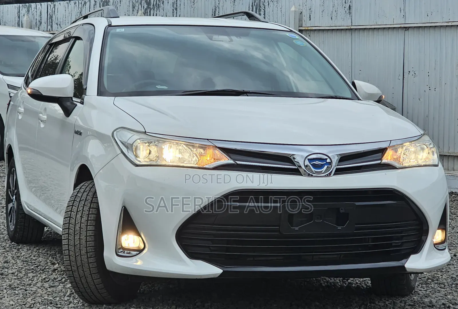 Toyota Corolla Fielder 2019 Pearl