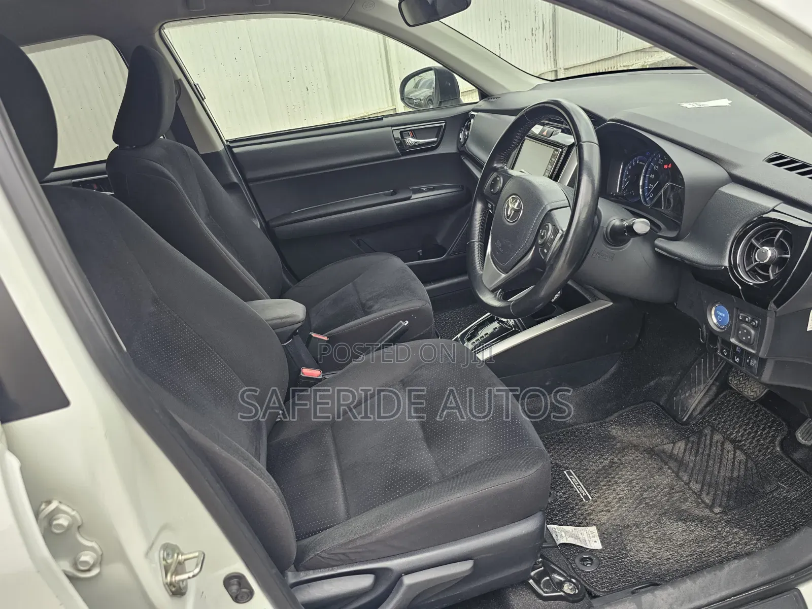 Toyota Corolla Fielder 2019 Pearl