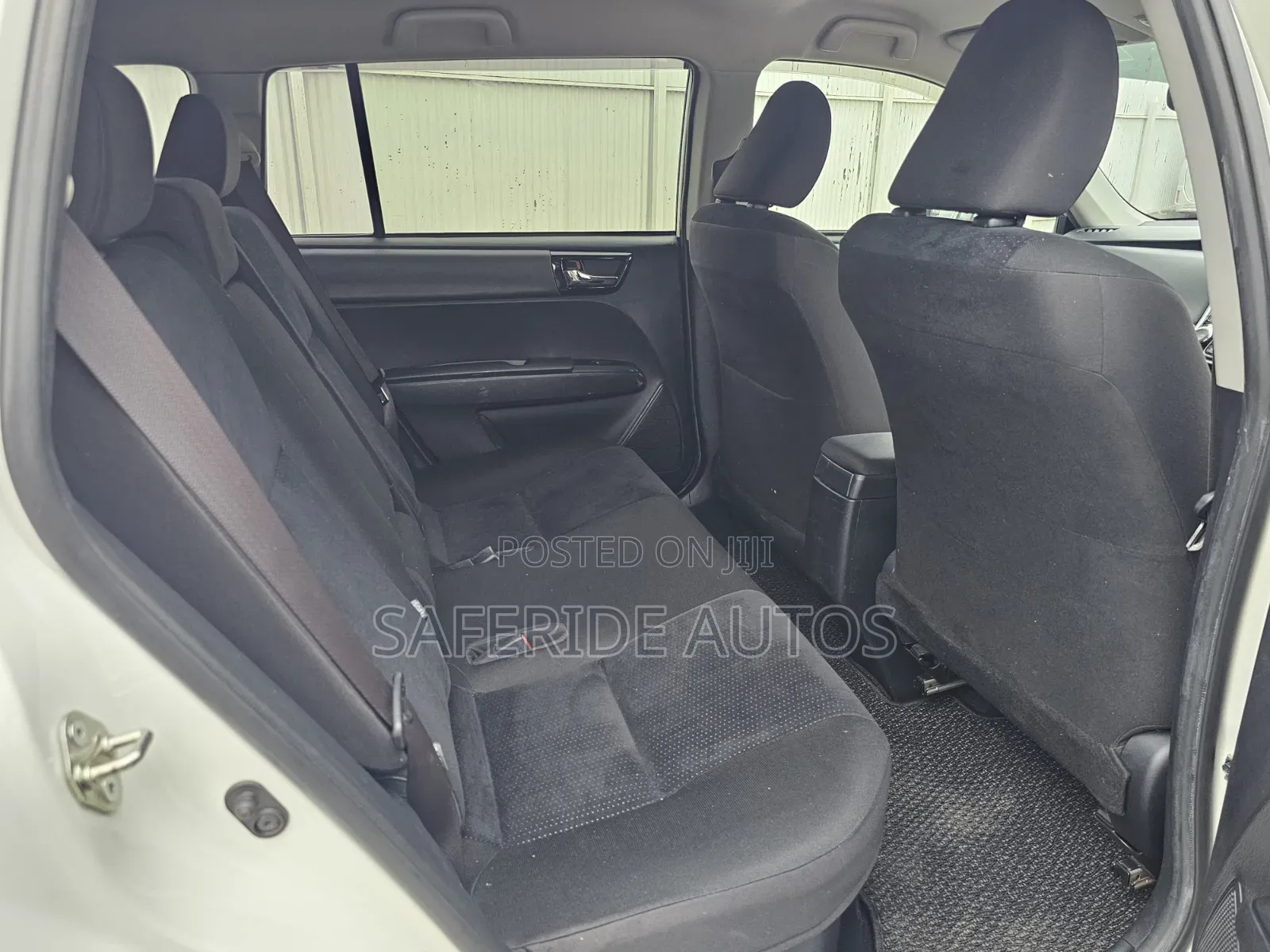Toyota Corolla Fielder 2019 Pearl