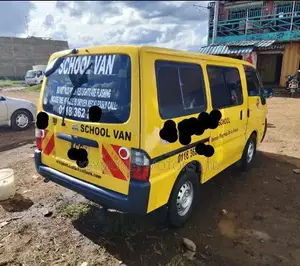 Nissan Vanette 2010 Yellow
