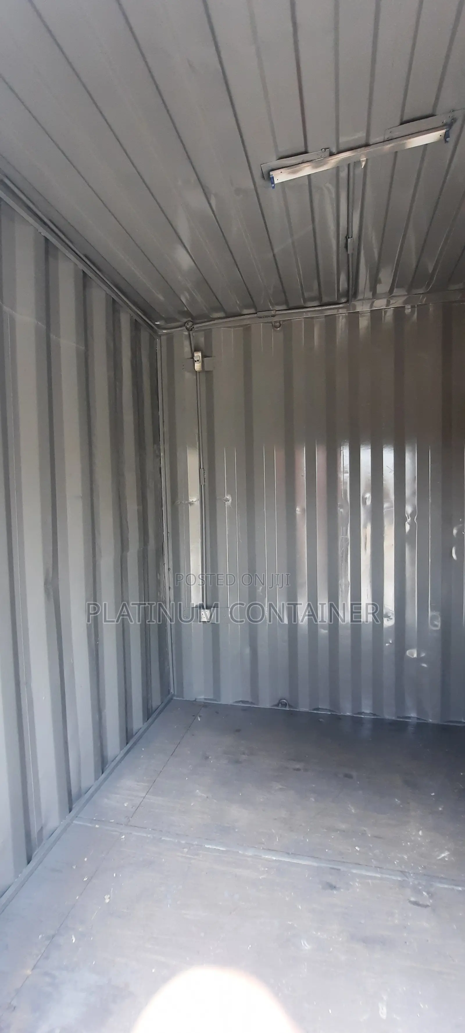 40FT Container Converted to 5 Shops