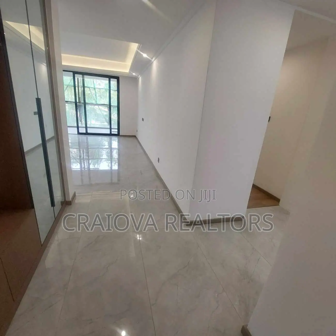 4bdrm Apartment in Raphta Road Area for sale