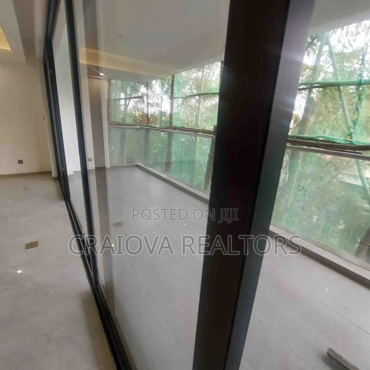 4bdrm Apartment in Raphta Road Area for sale