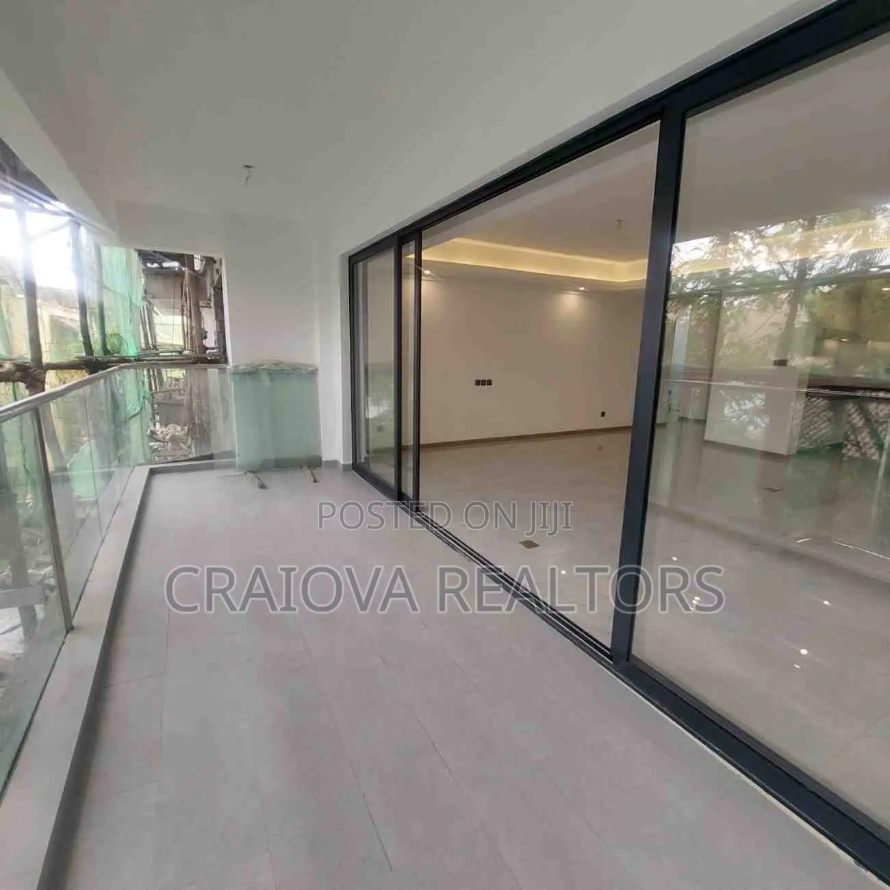 4bdrm Apartment in Raphta Road Area for sale