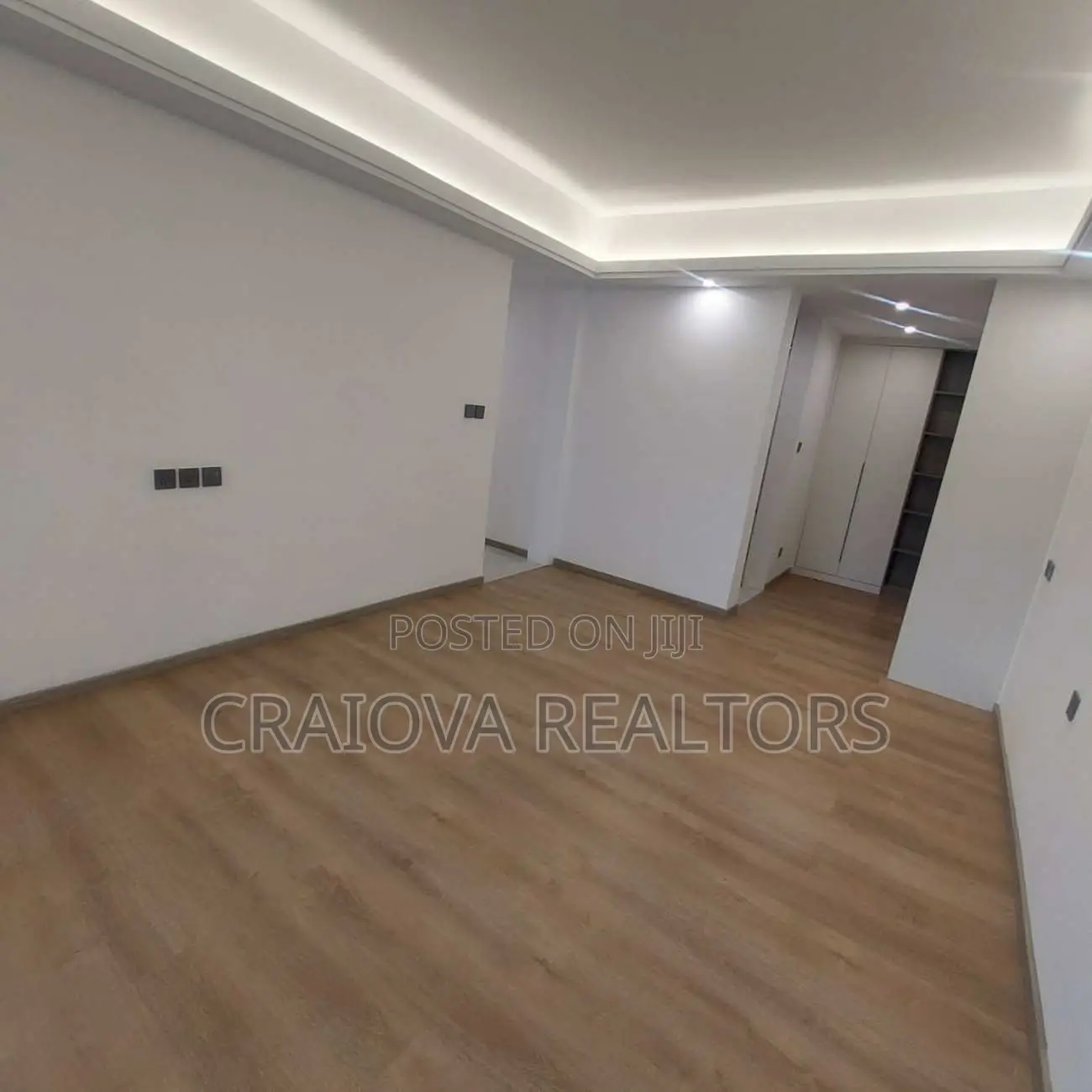 4bdrm Apartment in Raphta Road Area for sale
