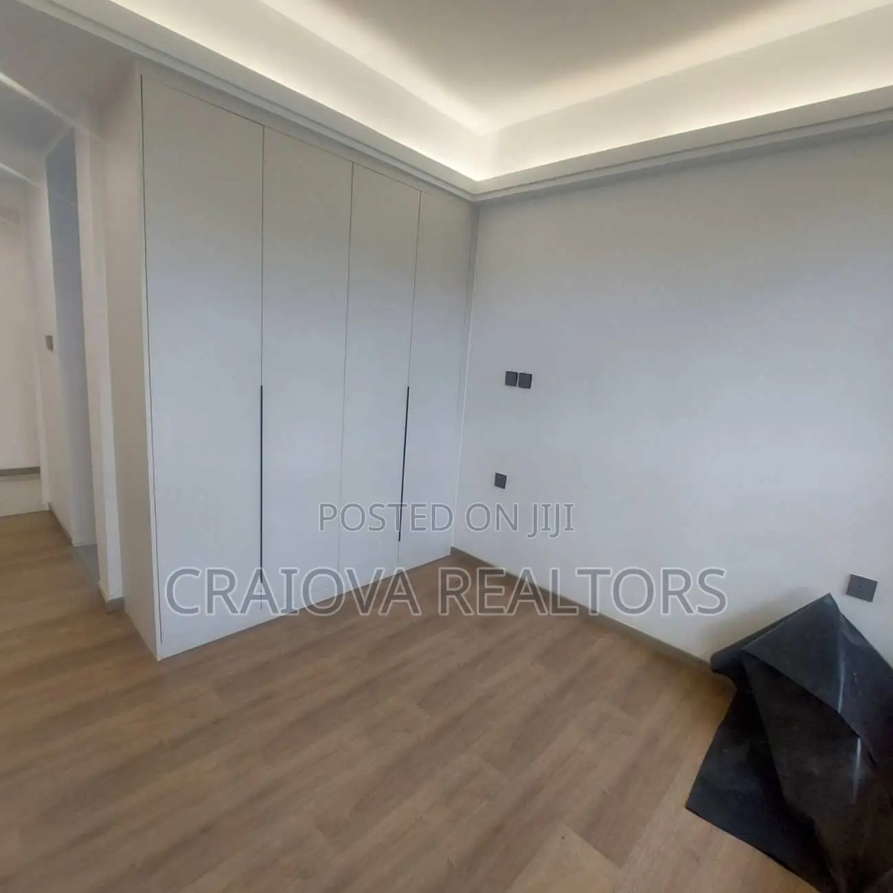 4bdrm Apartment in Raphta Road Area for sale