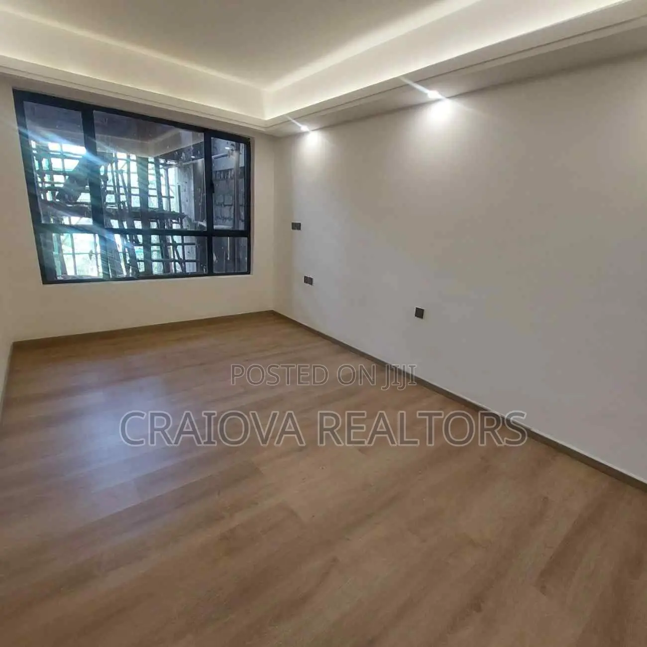 4bdrm Apartment in Raphta Road Area for sale