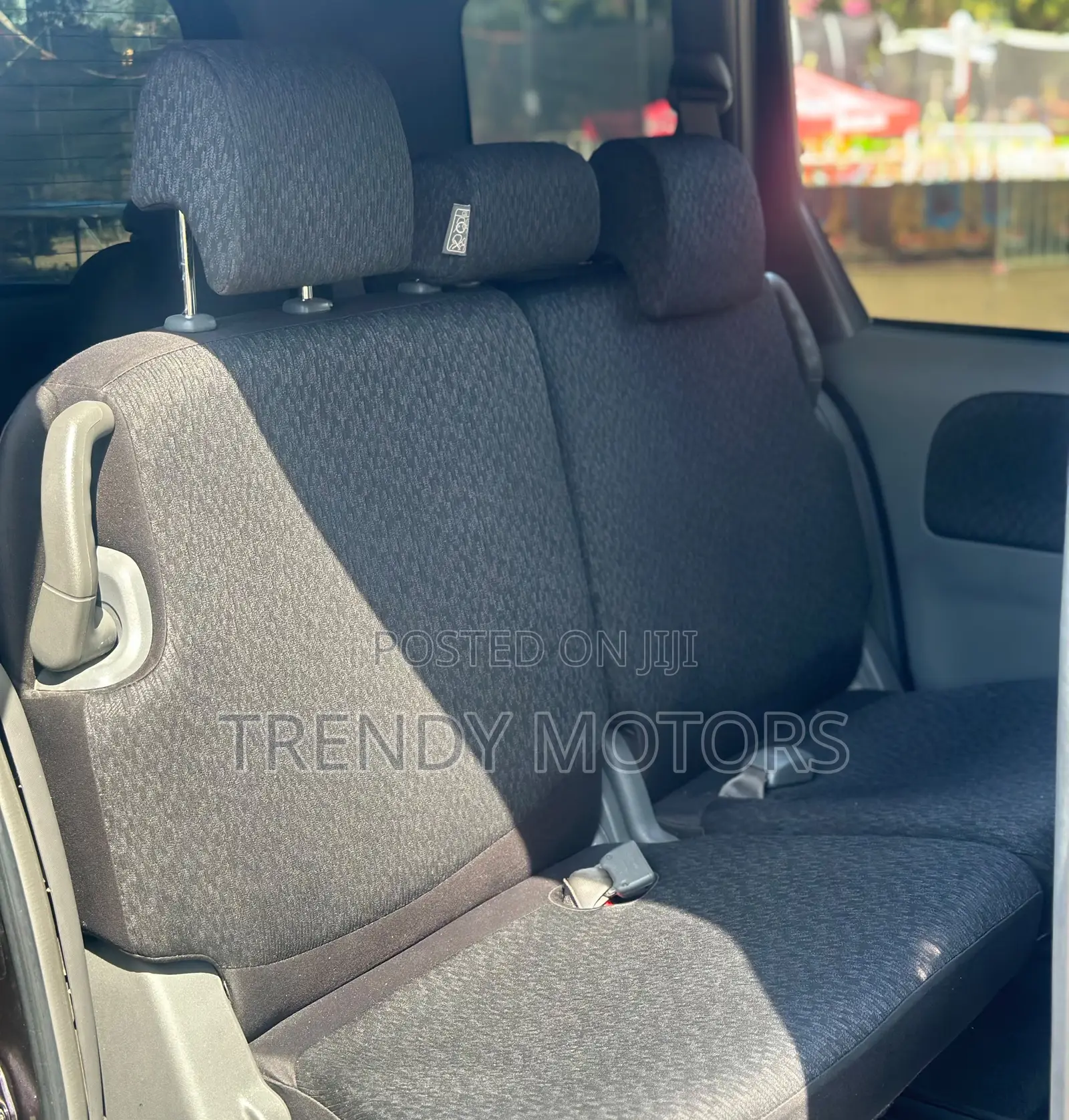 Toyota Sienta 2011 Purple