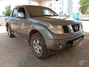 Nissan Navara 2010 Gray