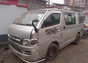 Toyota HiAce 2009 Silver