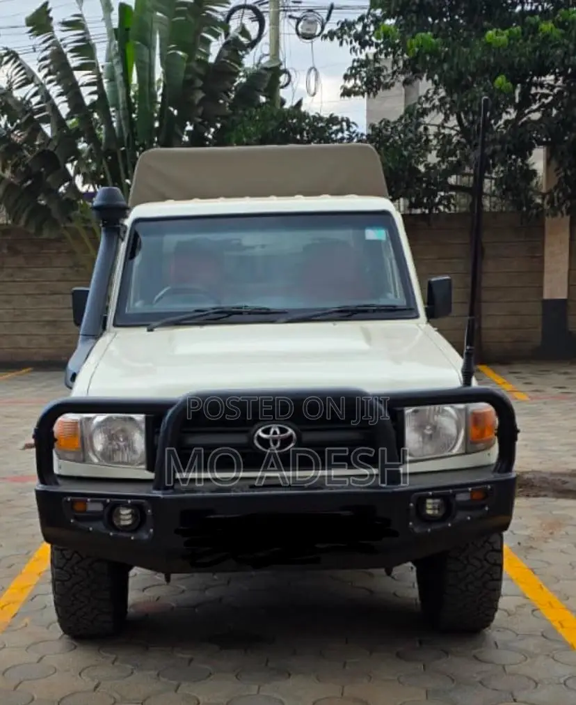 Toyota Land Cruiser 76 Series 2016 White