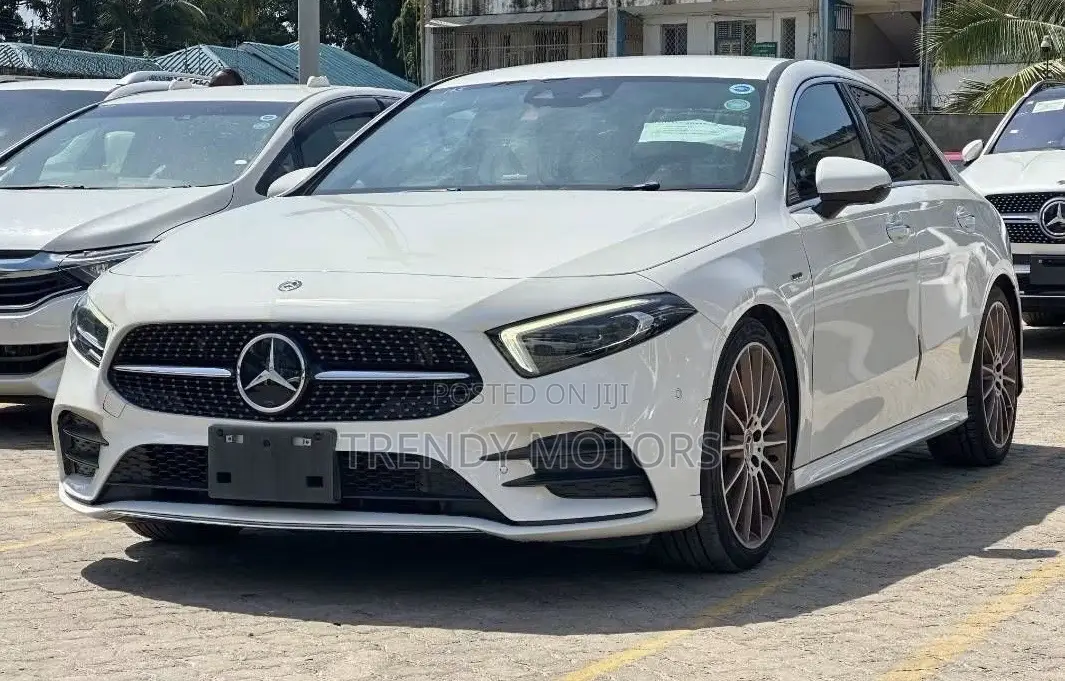 Mercedes-Benz A-Class 2019 White