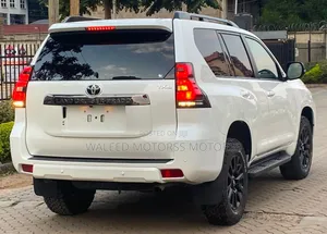 Toyota Land Cruiser Prado 2021 White