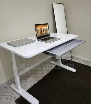 Manual Adjustable:Adjustable White Office Table With Cable Management