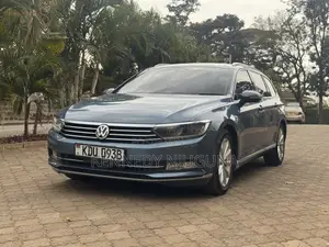 Volkswagen Passat 2018 Blue