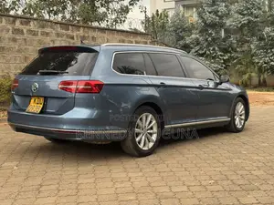 Volkswagen Passat 2018 Blue