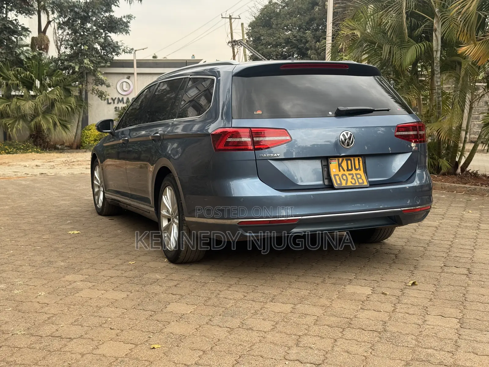 Volkswagen Passat 2018 Blue