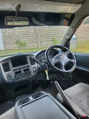 Nissan Caravan (Urvan) 2010 White