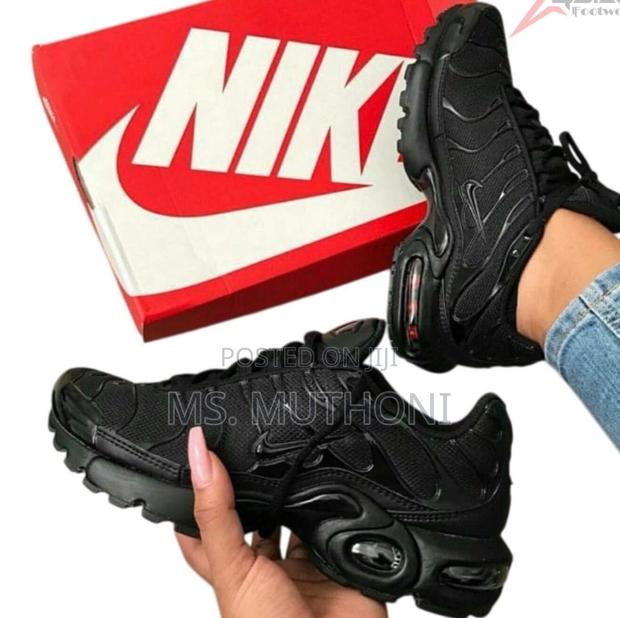 The Nike Air Max Plus (TN) Sneakers - thumbnail 2