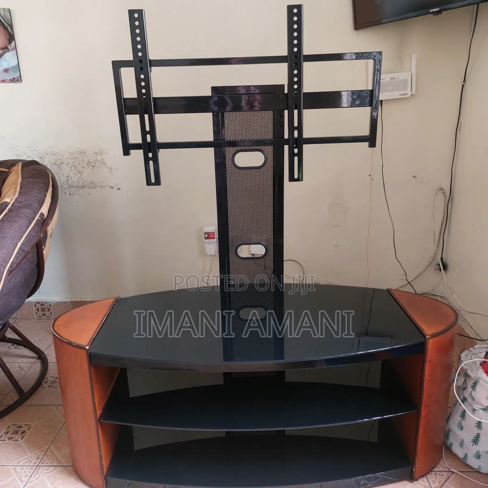 TV Stand 4 Yrs Old in Good Condition