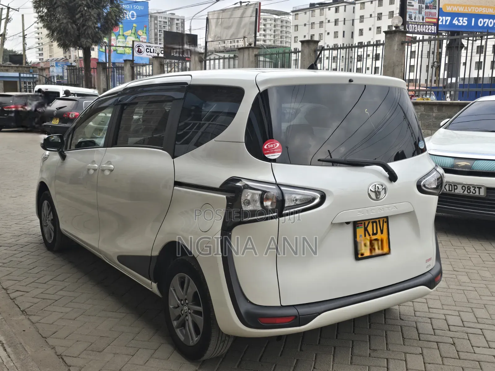 Toyota Sienta 2019 White