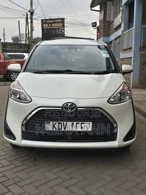 Toyota Sienta 2019 White