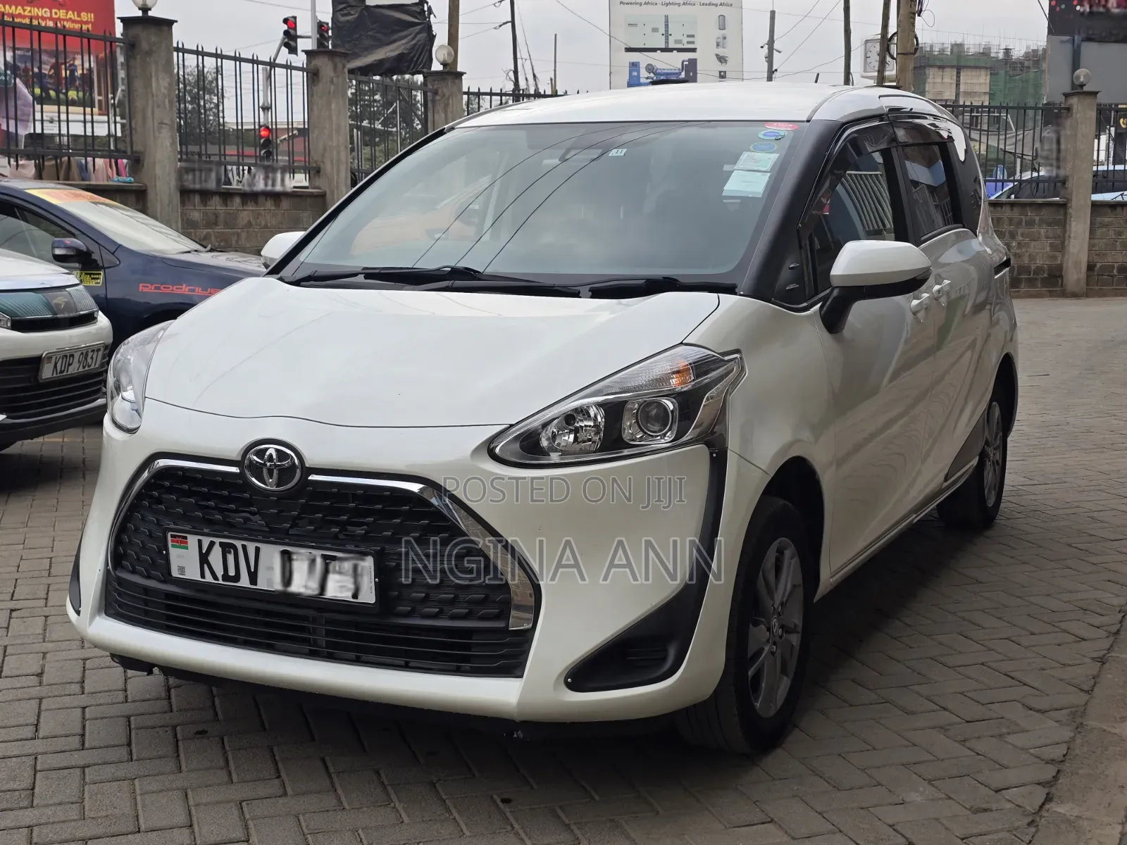 Toyota Sienta 2019 White