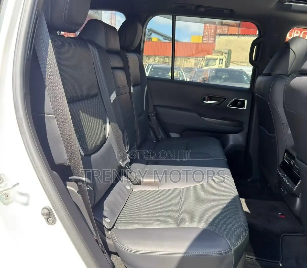 Toyota Land Cruiser 2023 White