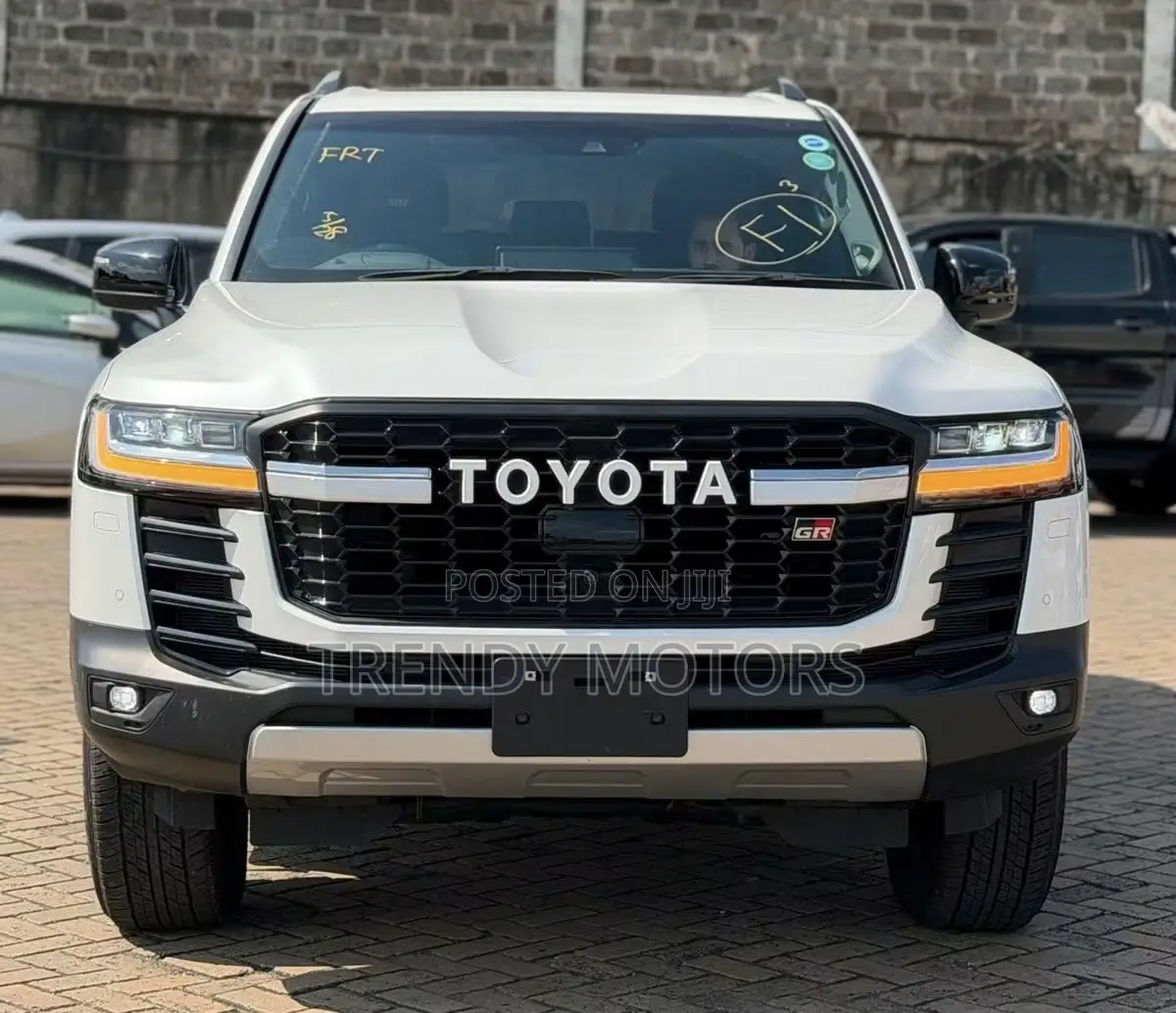 Toyota Land Cruiser 2023 White