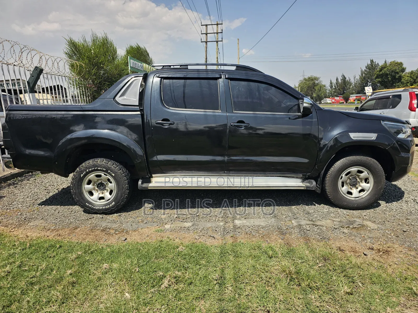 Toyota Hilux 2014 Black