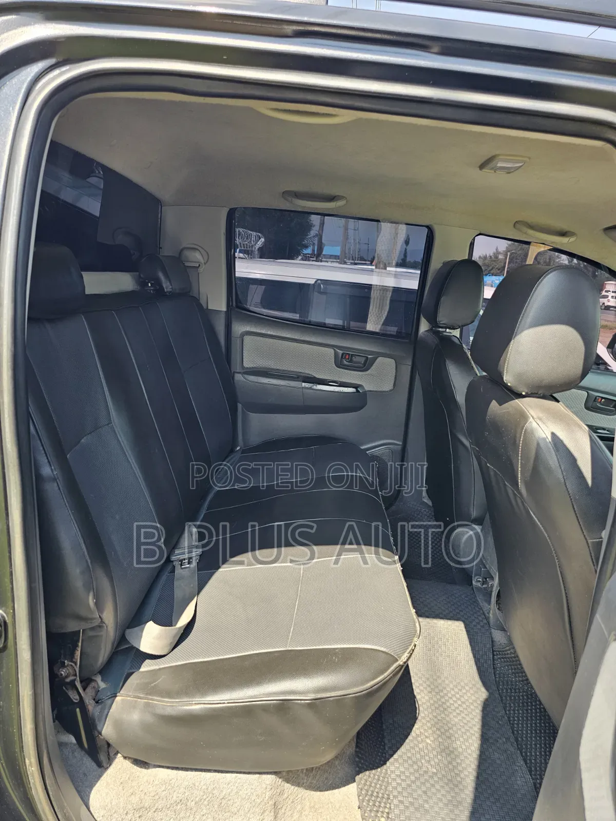 Toyota Hilux 2014 Black