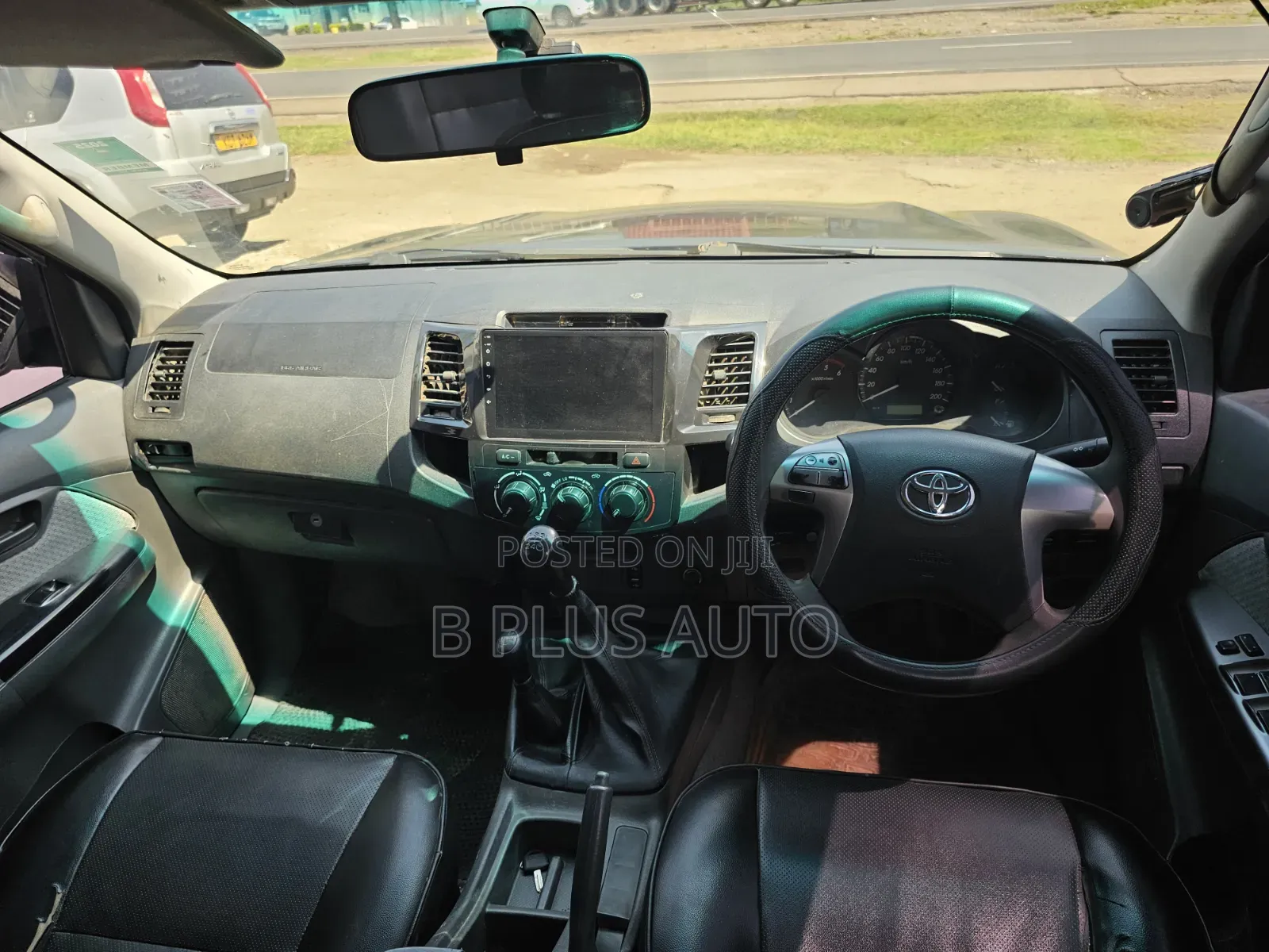 Toyota Hilux 2014 Black