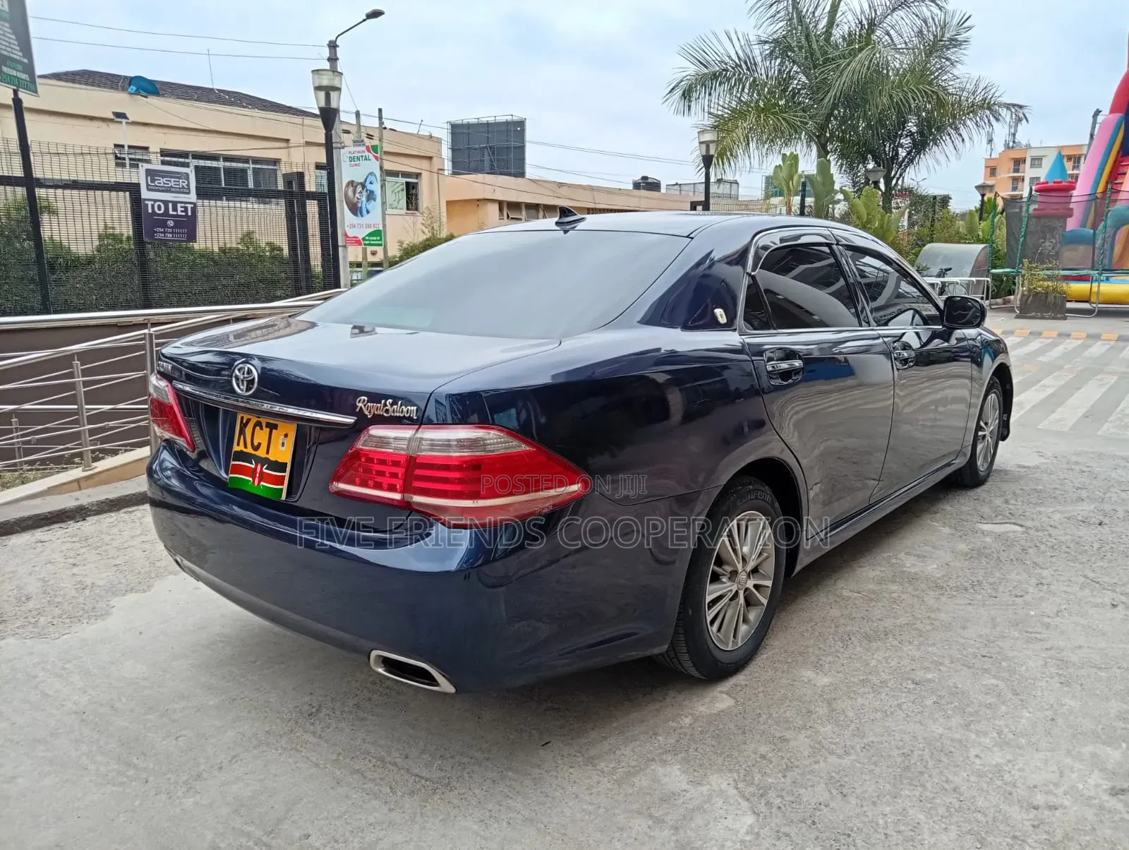 Toyota Crown 2012 Blue