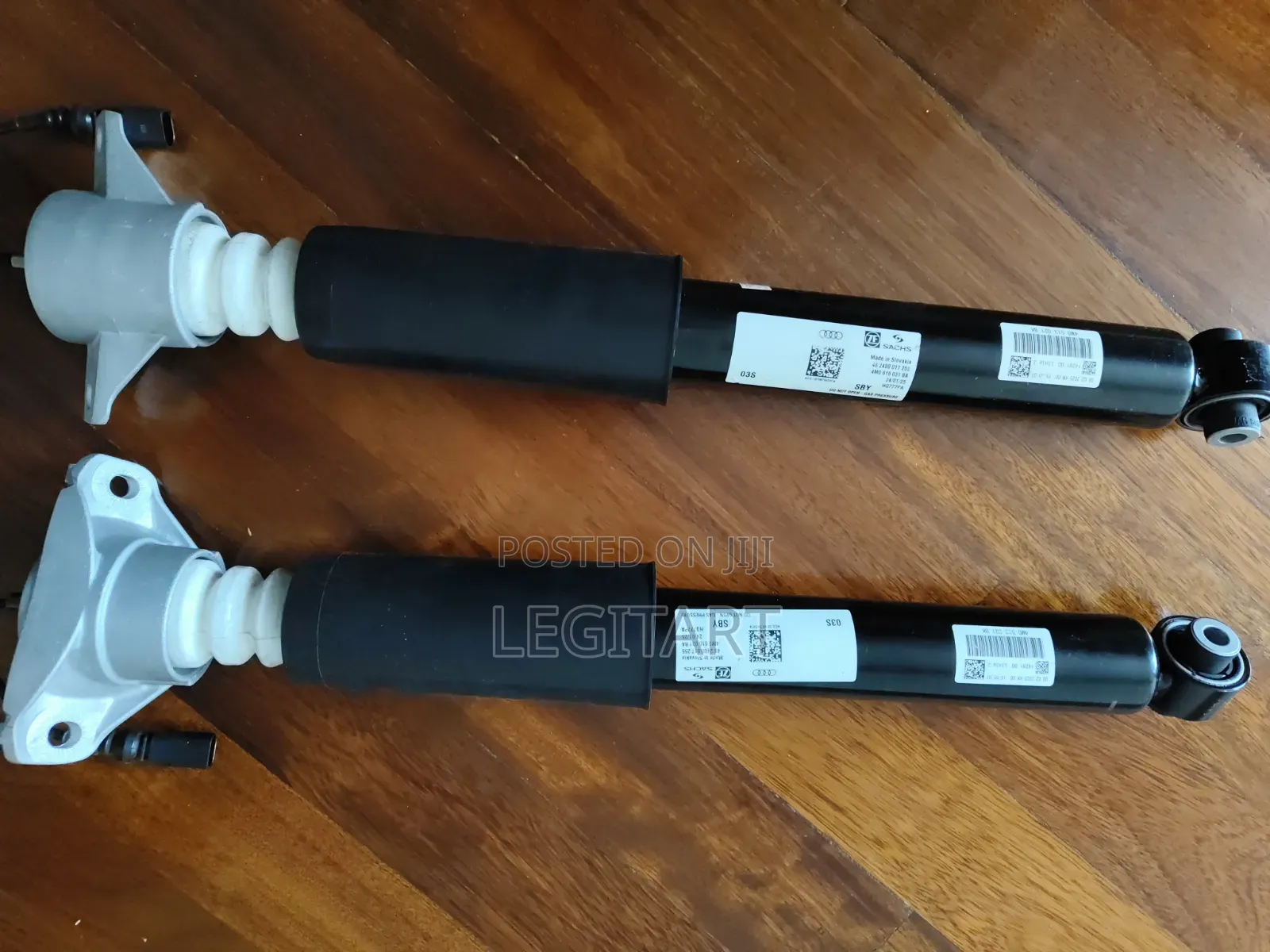 2017 Original New Audi Q7 Rear Shocks