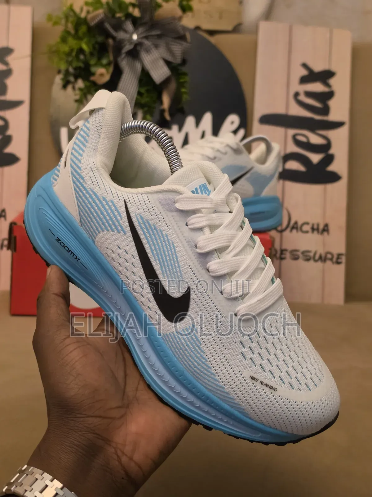 "NiKE VOMERO 18 Training/Running Shoes